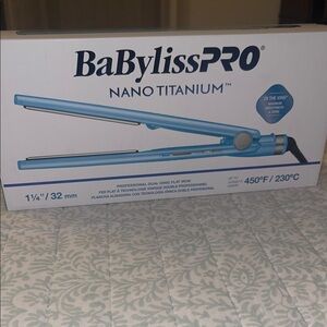 BaBylissPRO Nano Titanium Hair Straightener in Blue